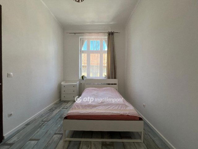 Eladó téglalakás, Budapesten, III. kerületben 91.7 M Ft