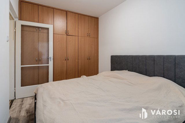 Eladó panellakás, Szegeden 47 M Ft, 2 szobás