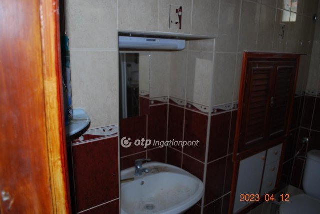 Eladó családi ház, Tiszaszentimrén 14.99 M Ft, 2 szobás