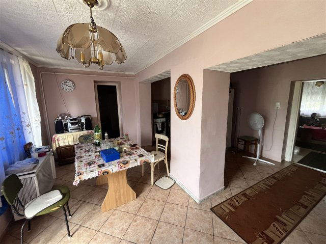 Eladó családi ház, Sarkadon 13.5 M Ft, 3 szobás