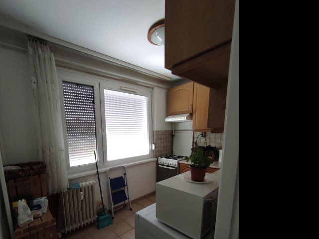 Eladó panellakás, Debrecenben, Kossuth utcában 61.9 M Ft