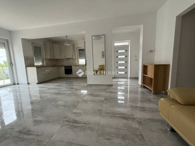 Eladó ikerház, Őrbottyánban 112.6 M Ft, 4 szobás