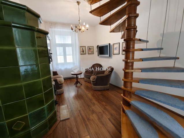 Eladó téglalakás, Kőszegen 51 M Ft, 3 szobás