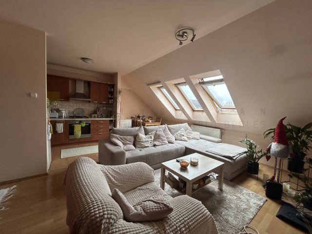 Eladó téglalakás, Szegeden 59.99 M Ft, 1+1 szobás