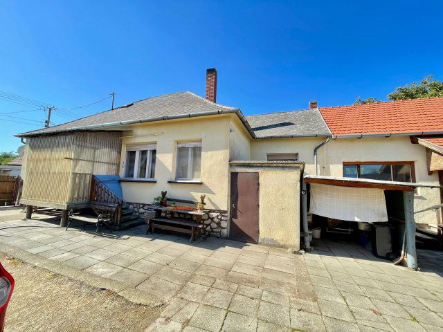 Eladó családi ház, Somlóvásárhelyen 38.5 M Ft, 4 szobás