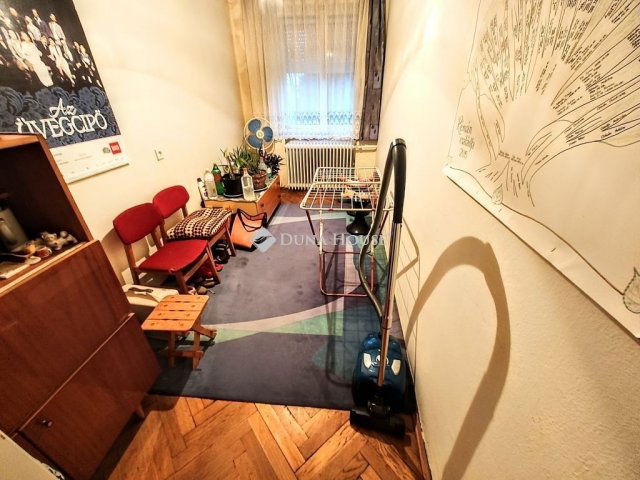 Eladó családi ház, Szegeden 90 M Ft, 4 szobás