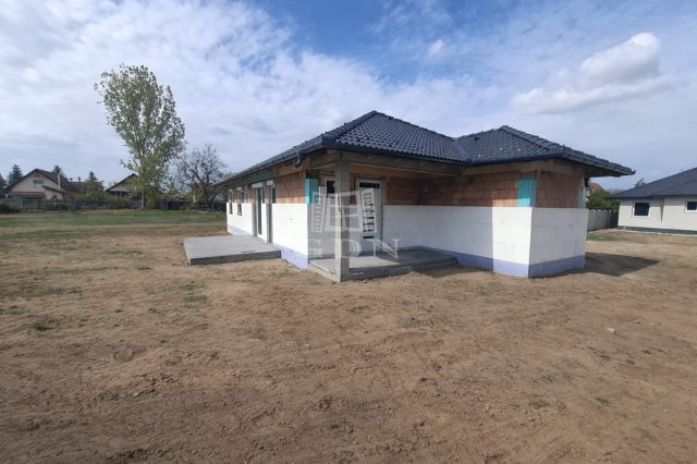 Eladó családi ház, Gyálon 130 M Ft, 4 szobás