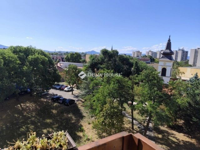 Eladó panellakás, Budapesten, XV. kerületben 65 M Ft, 3 szobás