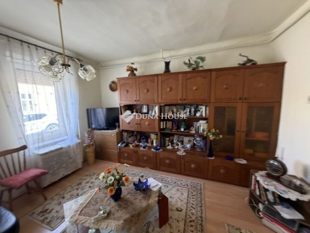 Eladó családi ház, Debrecenben 33.5 M Ft, 1 szobás