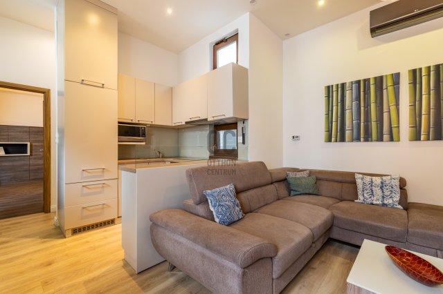 Eladó téglalakás, Budapesten, VII. kerületben, Dohány utcában