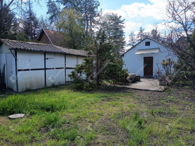 Eladó nyaraló, Szegeden 29.5 M Ft, 2 szobás