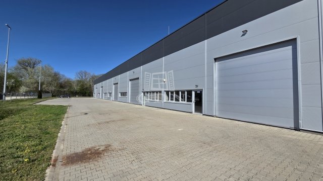 Kiadó ipari ingatlan, Székesfehérvárott 2346 E Ft / hó