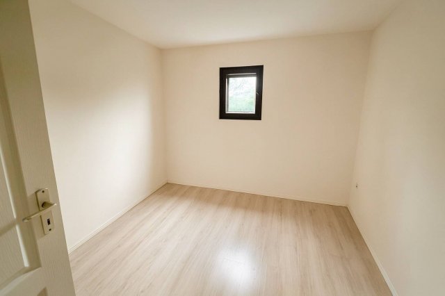 Eladó családi ház, Székesfehérvárott 65 M Ft, 5 szobás