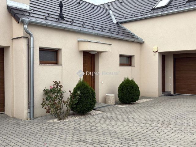 Eladó téglalakás, Kozármislenyen 69.9 M Ft, 2 szobás