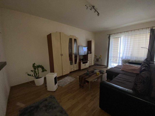 Eladó téglalakás, Komlón, Alkotmány utcában 19 M Ft, 1 szobás