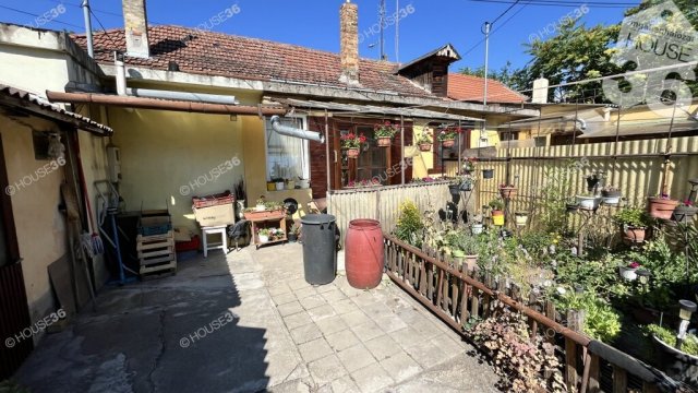 Eladó családi ház, Kecskeméten 42.5 M Ft, 1 szobás