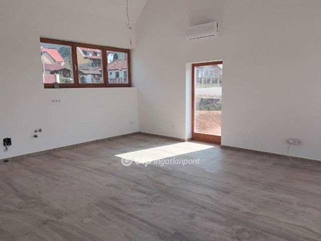 Eladó ikerház, Felsőtárkányban 110 M Ft, 3 szobás