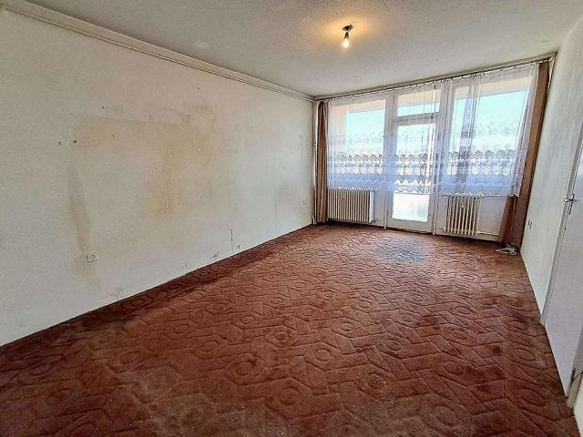 Eladó panellakás, Budapesten, XV. kerületben, Rákos úton