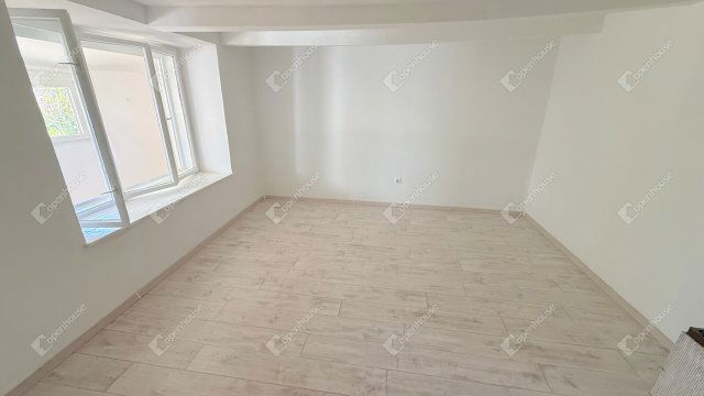 Eladó családi ház, Pándon 29.9 M Ft, 4 szobás