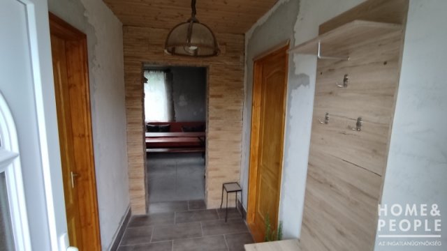 Eladó családi ház, Kisteleken 29.5 M Ft, 4 szobás