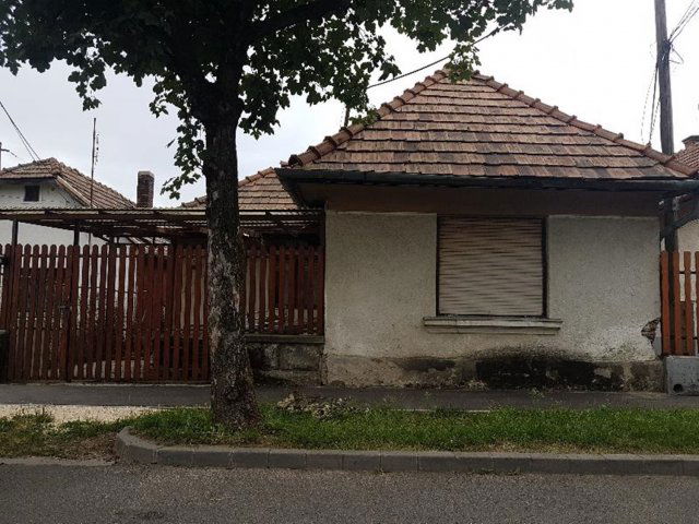 Eladó családi ház, Budapesten, XVIII. kerületben 30 M Ft