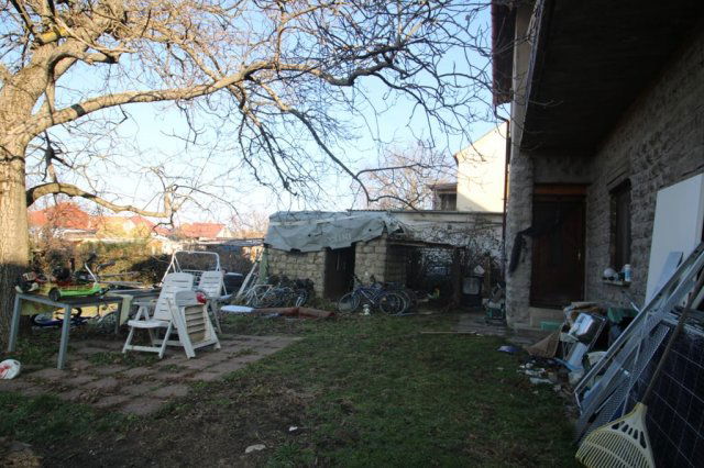 Eladó családi ház, Komlón 79 M Ft, 5+2 szobás