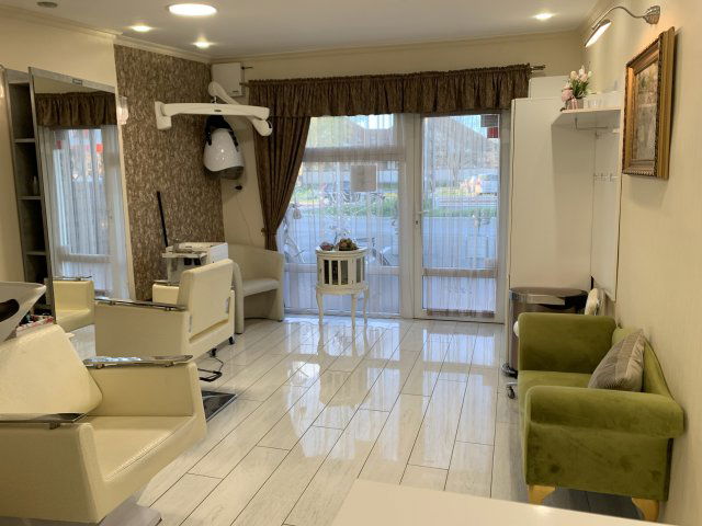 Eladó üzlethelyiség, Füzesabonyban 16.5 M Ft