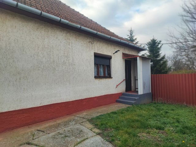 Eladó családi ház, Pocsajon 17 M Ft, 4 szobás