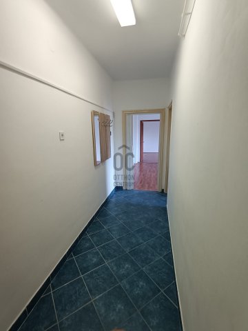 Kiadó téglalakás, albérlet, Pápán 120 E Ft / hó, 2 szobás