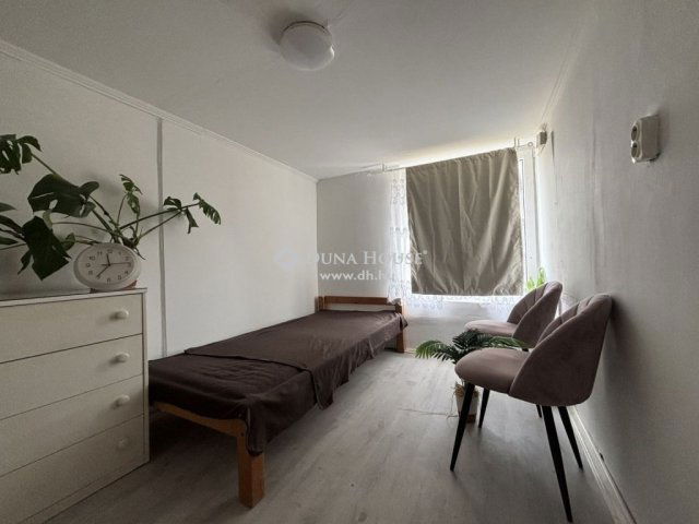 Eladó családi ház, Pilisen 24.9 M Ft, 2 szobás