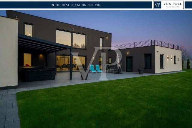 Eladó családi ház, Vecsésen 325 M Ft, 4 szobás