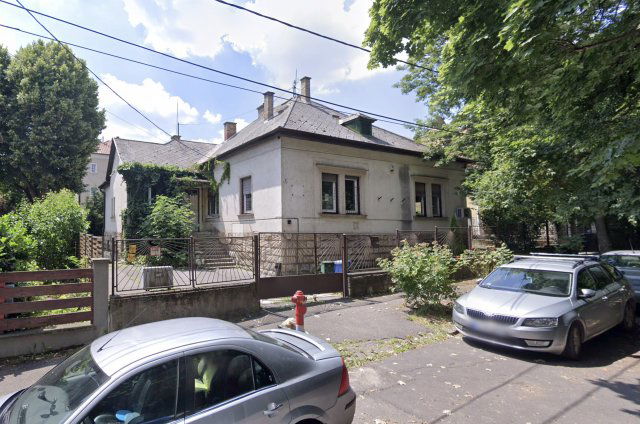 Kiadó iroda, Miskolcon, Budai József utcában 450 E Ft / hó