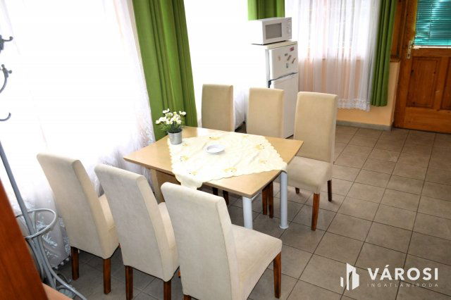 Eladó családi ház, Balatonkenesén 99 M Ft, 3 szobás