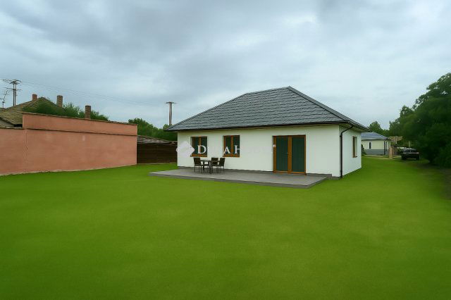 Eladó családi ház, Budapesten, XVIII. kerületben 99.9 M Ft