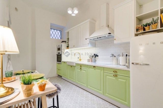 Eladó téglalakás, Budapesten, II. kerületben 149 M Ft, 3 szobás