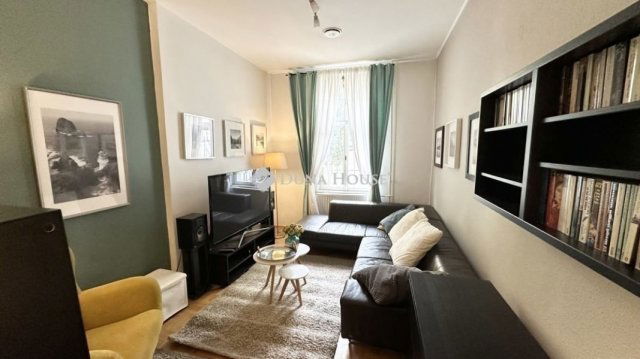 Eladó téglalakás, Budapesten, VI. kerületben 94 M Ft, 2 szobás