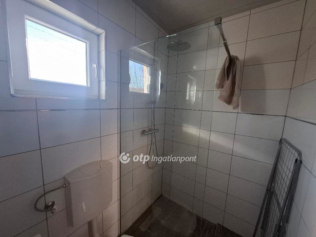 Eladó téglalakás, Egerben 19.9 M Ft, 1 szobás