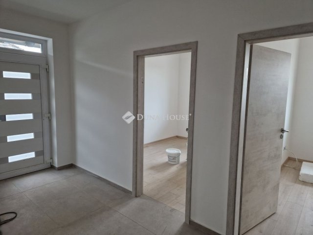 Eladó ikerház, Üllőn 115 M Ft, 4 szobás / költözzbe.hu