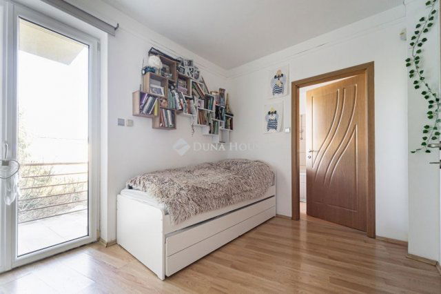 Eladó ikerház, Budapesten, III. kerületben 319.9 M Ft, 5 szobás