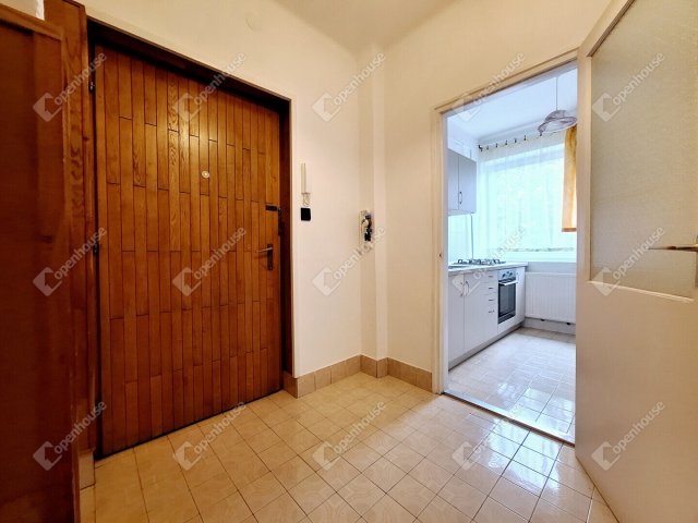 Kiadó téglalakás, albérlet, Győrött 200 E Ft / hó, 2 szobás