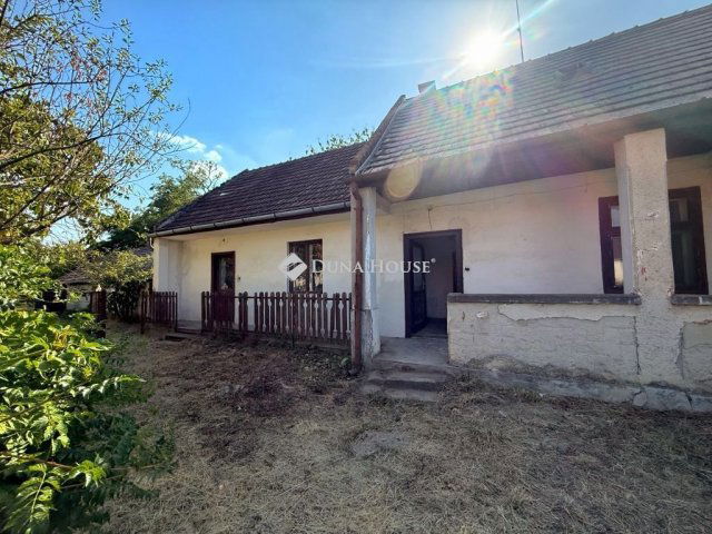 Eladó családi ház, Pákozdon 45 M Ft, 4 szobás