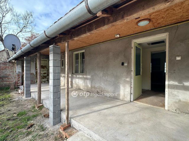Eladó családi ház, Szentesen 19.9 M Ft, 2+1 szobás