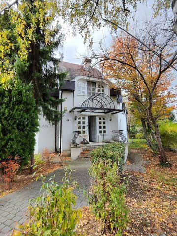 Eladó családi ház, Budapesten, III. kerületben 299 M Ft