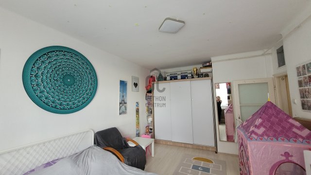 Eladó téglalakás, Tatabányán 35.9 M Ft, 2 szobás