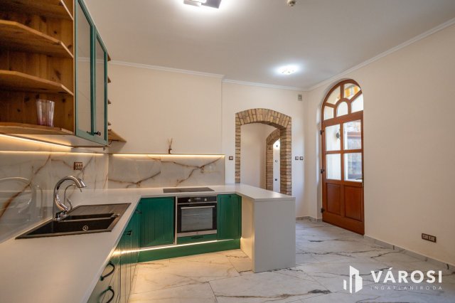 Kiadó családi ház, albérlet, Hódmezővásárhelyen, 5 szobás