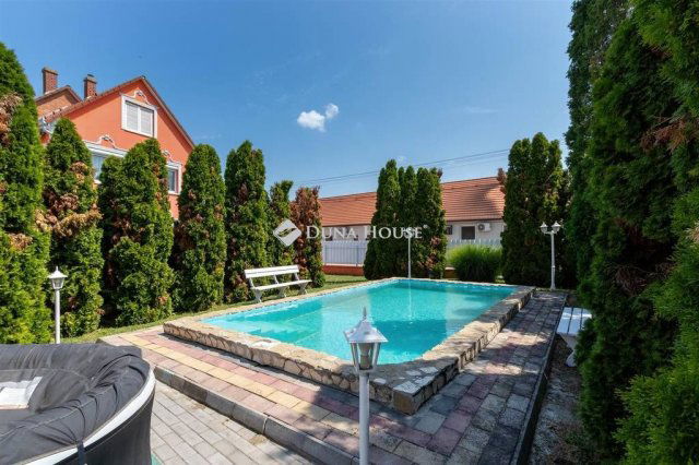 Eladó családi ház, Solton, Kecskeméti úton 560.182 M Ft