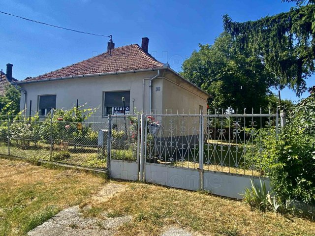 Eladó családi ház, Szarvasgedén 22 M Ft, 2 szobás