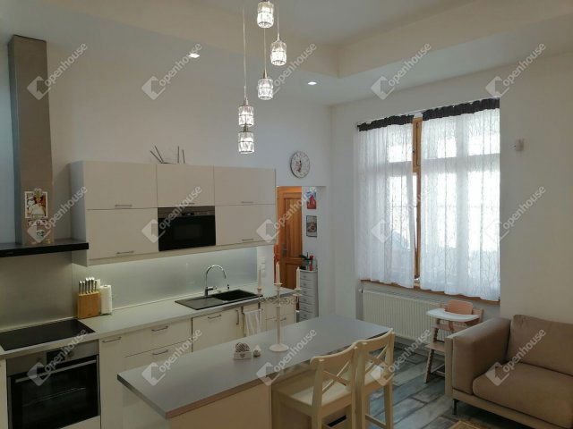 Kiadó téglalakás, albérlet, Győrött 265 E Ft / hó, 3 szobás