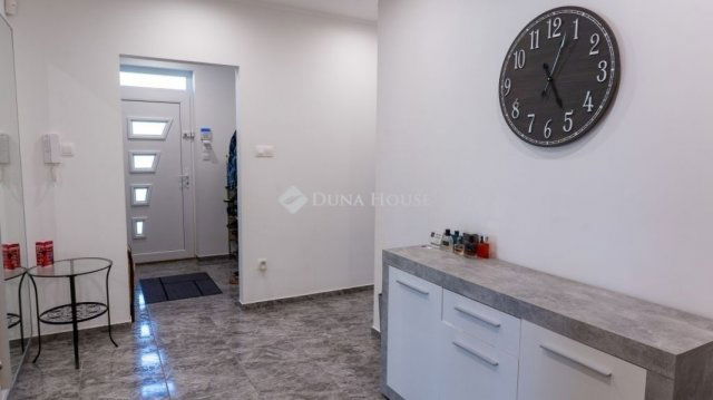 Eladó családi ház, Budapesten, XVIII. kerületben 164.999 M Ft