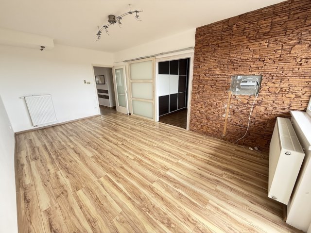 Kiadó téglalakás, albérlet, Pakson 160 E Ft / hó, 2 szobás